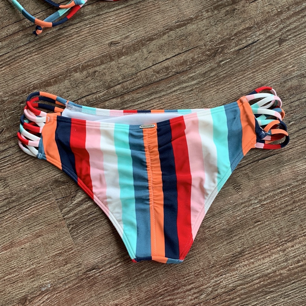 Hollister 2 Piece Matching Swim Bikini Top and Bottom Set - Picture 5 of 9